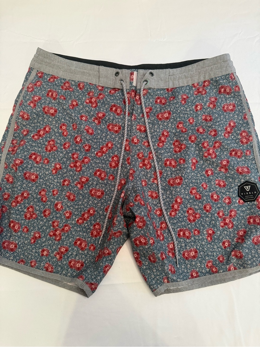 VISSLA Blue & Red Floral Men's Swim Board Shorts